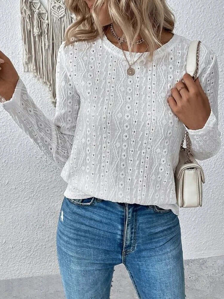 Blouse dentelle élégante broderie manches longues – Coton doux & détails luxe