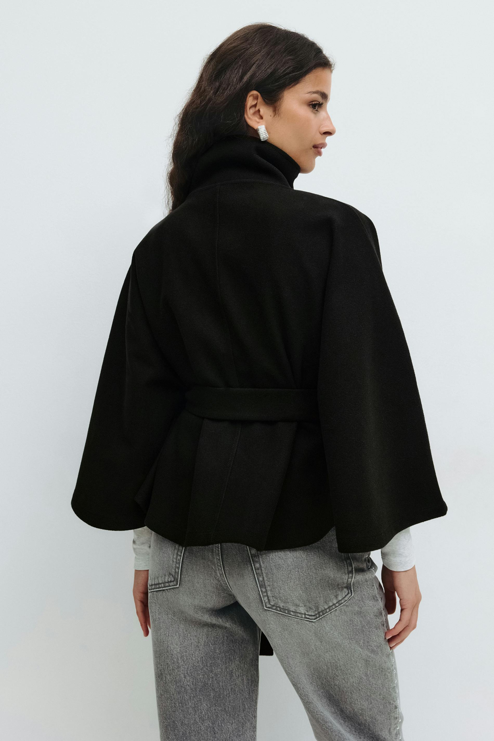 Cape-manteau femme CLARA – cape élégante ceinturée à col montant