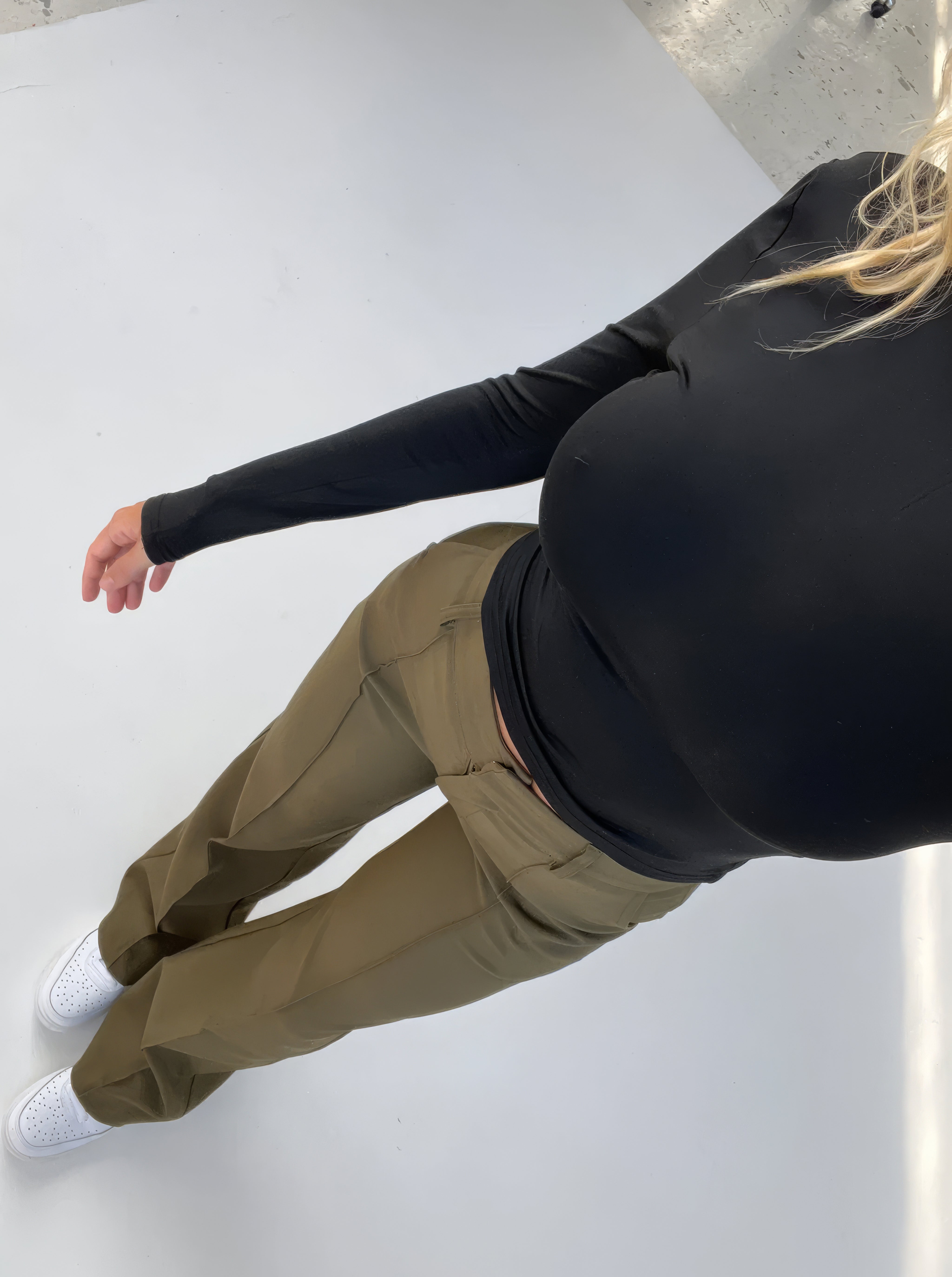 Pantalon femme Beau – taille haute à jambes droites & coupe élégante intemporelle