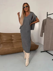 Ensemble femme Solange – robe midi élégante avec pull col roulé assorti