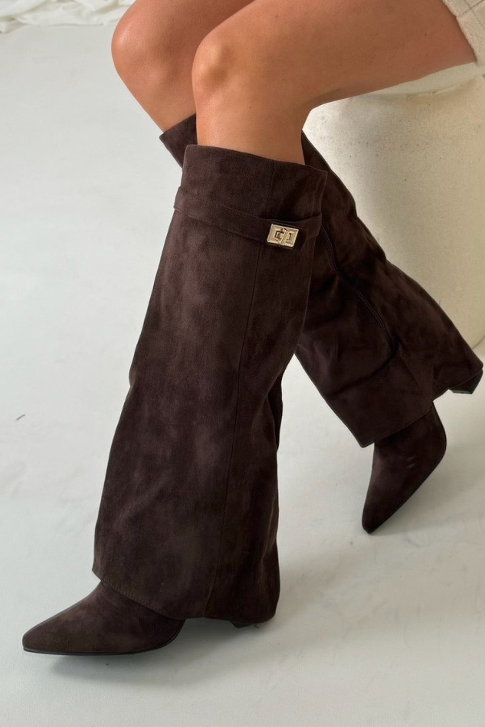 Bottes femme Zohra – bottes hautes à revers & talon bloc 8,5 cm au style chic et moderne
