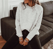 Pull laine mélangée femme — col volanté & détails boutonnés
