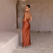 robe longue satin Elara — dos nu & col bénitier élégants