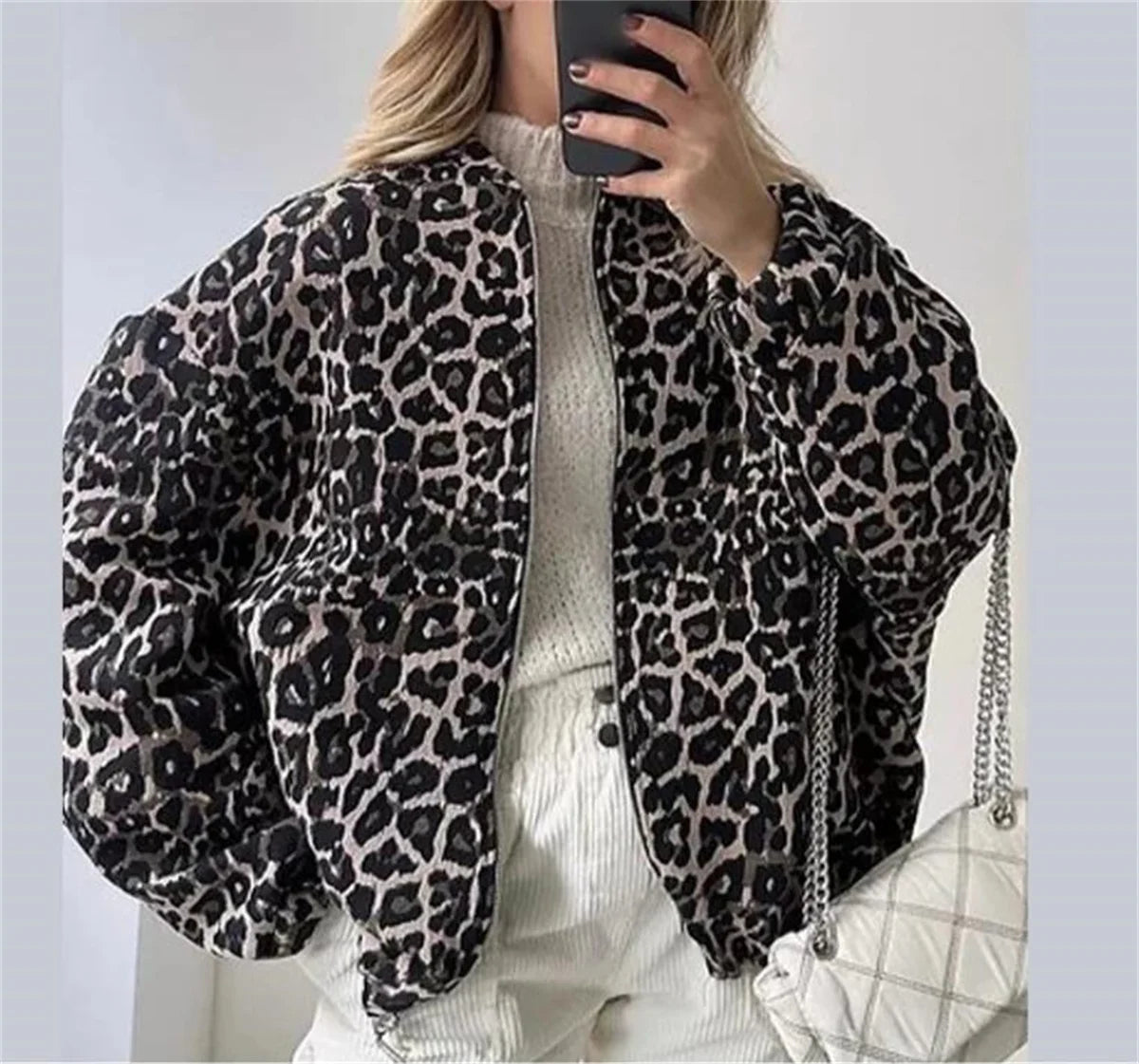 Blouson femme Leo – bomber léopard tendance avec fermeture zippée & coupe confortable
