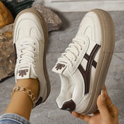 Baskets femme à semelle compensée — sneakers rétro été avec plateforme épaisse tendance