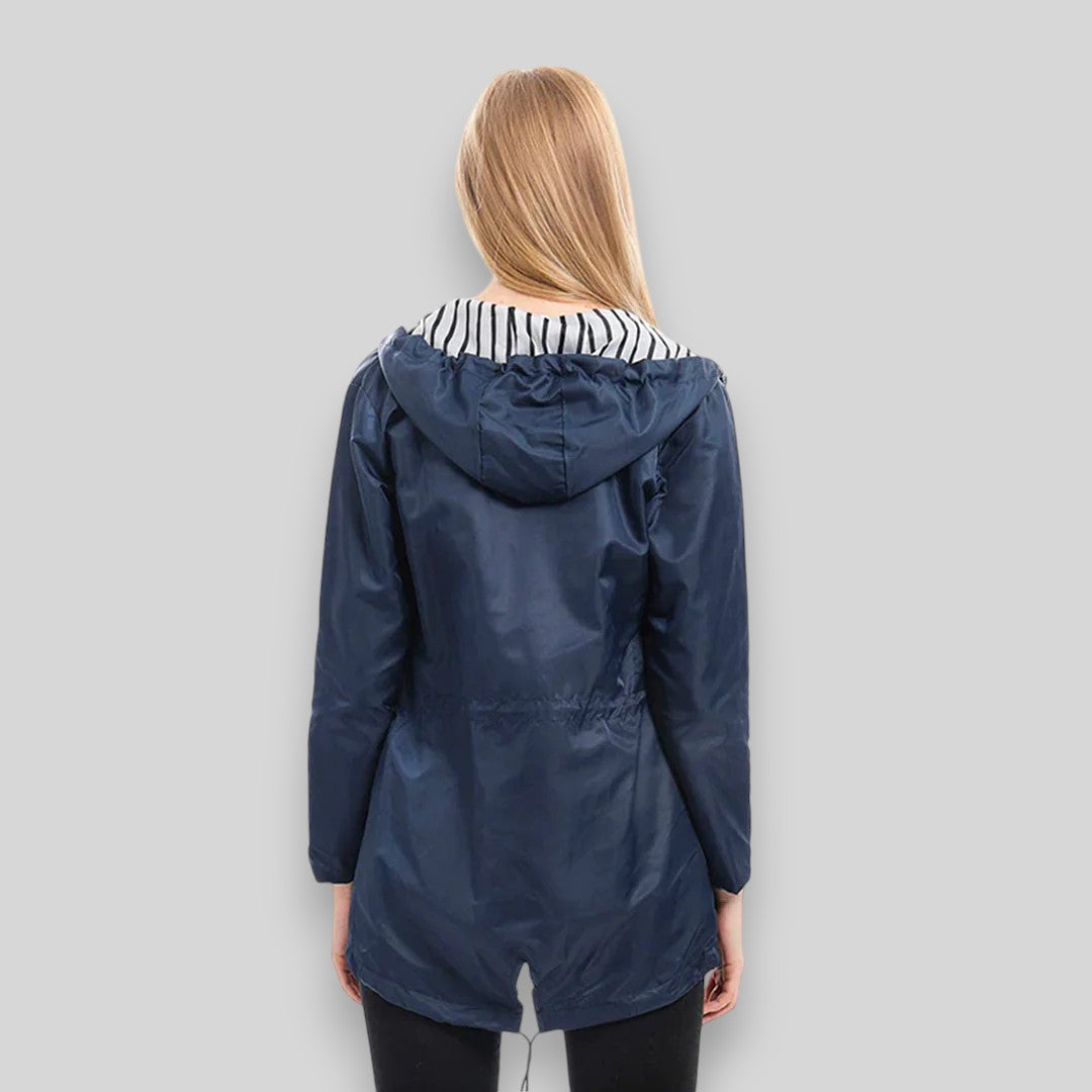 Manteau imperméable femme Laura – trench long avec capuche ajustable & coupe élégante