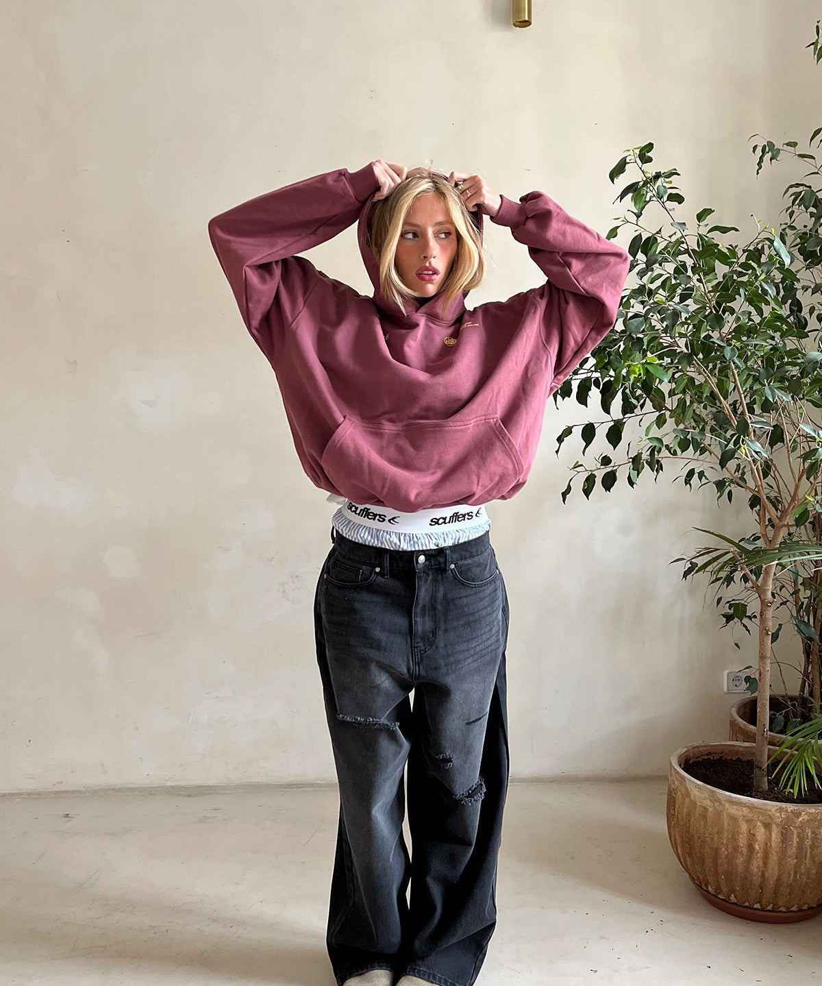 lotte-hoodie-als-symbool-van-zelfliefde-deqalli.jpg