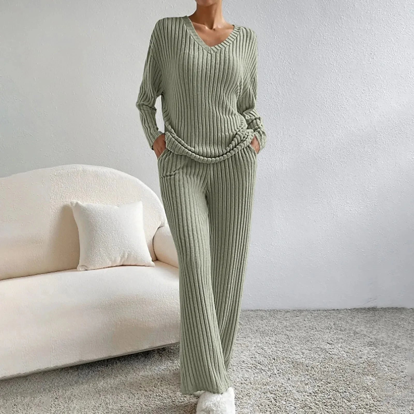 Ensemble lounge femme Evangeline — deux pièces confortables au style moderne
