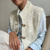 Gilet femme sans manches Silje — tricot avec col montant, style minimaliste & polyvalent