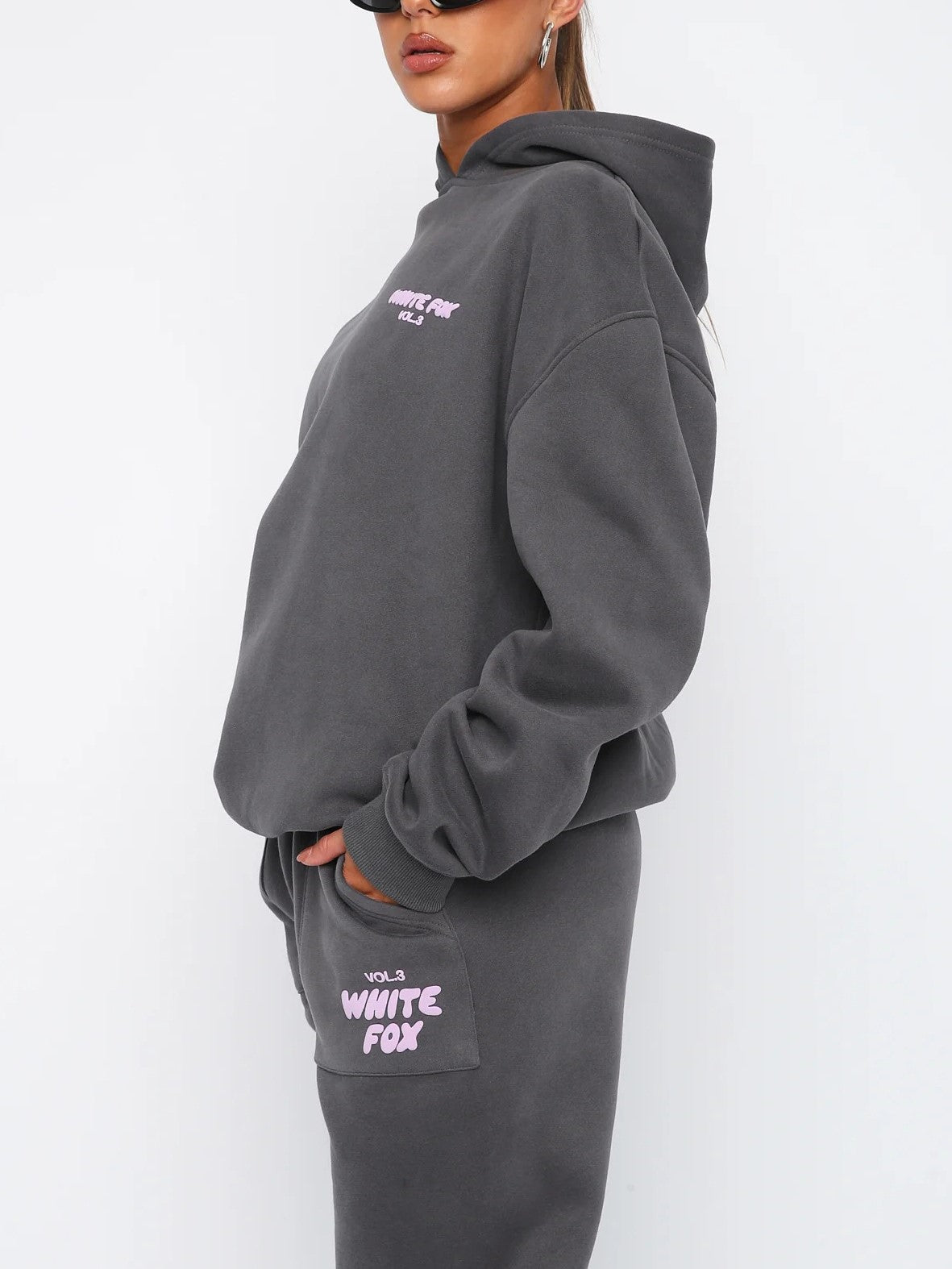 Ensemble femme Noa – survêtement blanc en coton premium avec hoodie & coupe ample