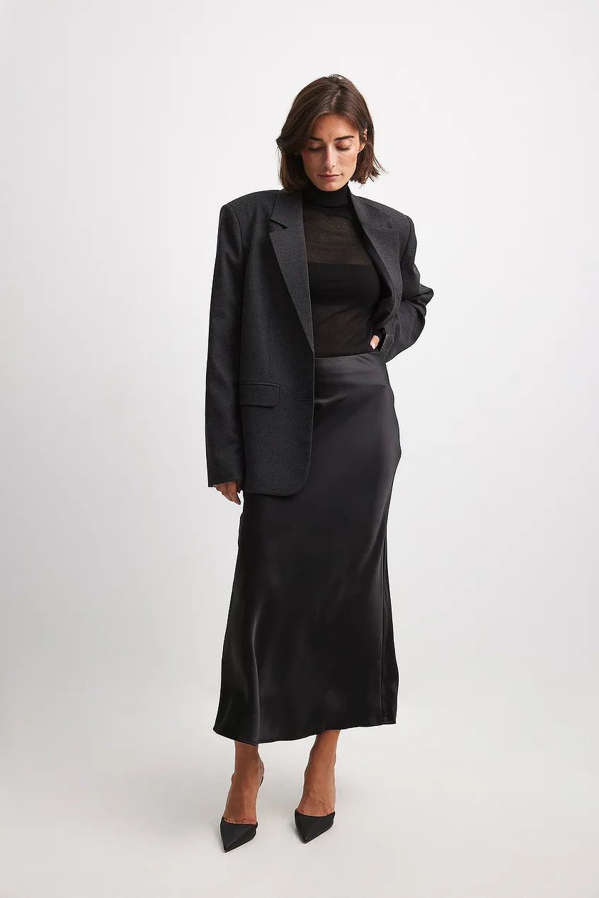 Jupe midi satinée taille haute – Finition brillante chic & silhouette fluide