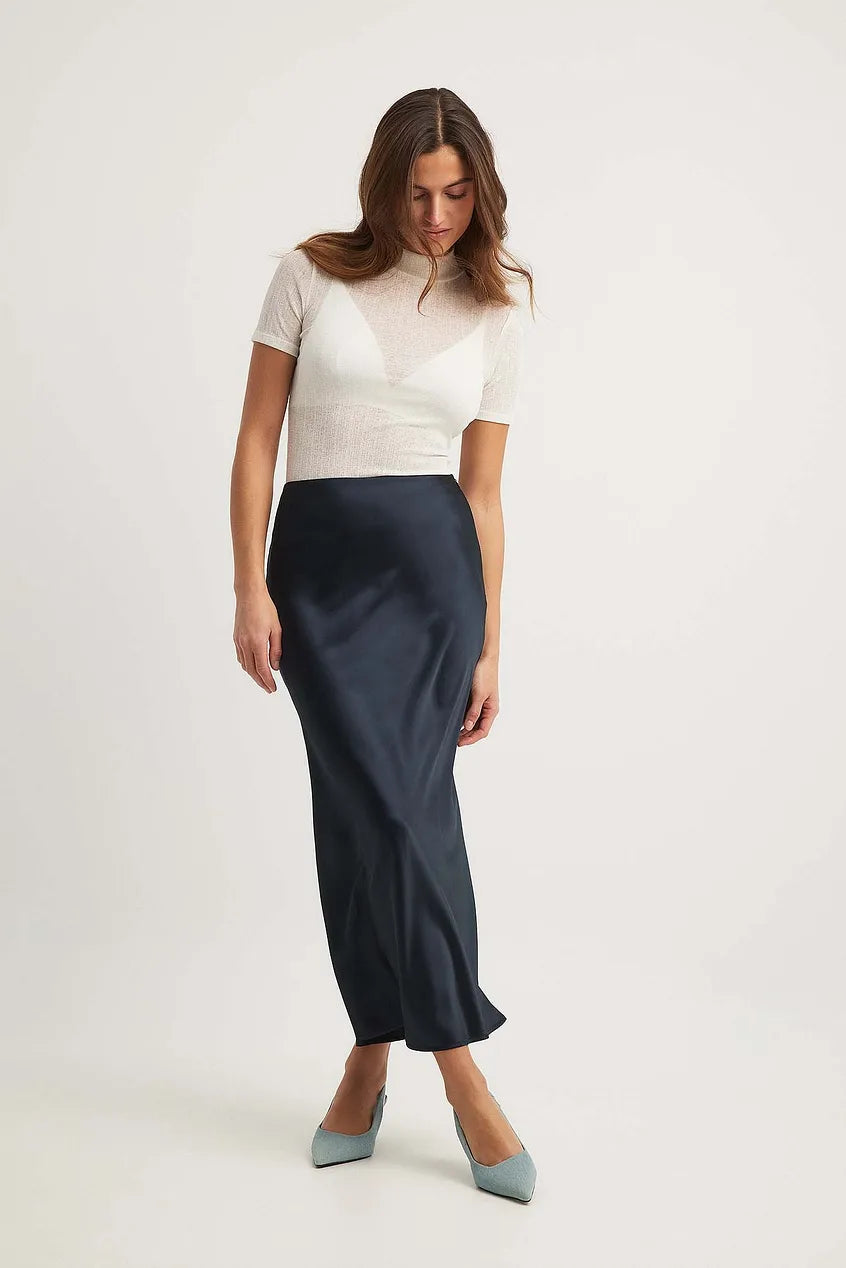 Jupe midi satinée taille haute – Finition brillante chic & silhouette fluide
