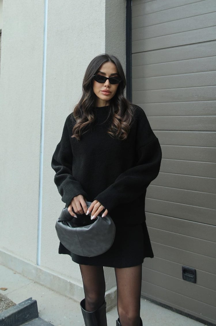 Ensemble Femme Automne-Hiver – Pull Oversize & Jupe Coordonnée Bordeaux