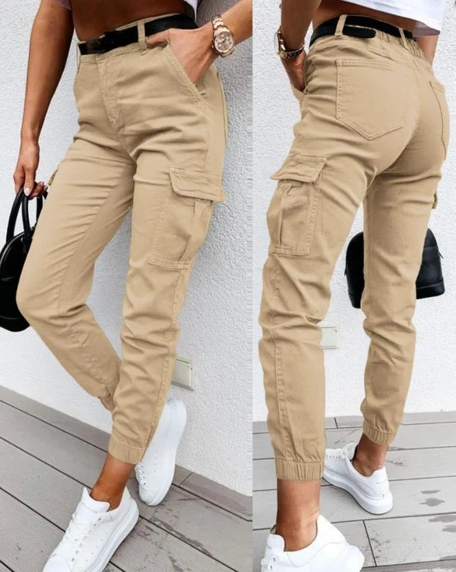 Pantalon cargo femme Sofie – taille haute avec poches latérales & coupe fuselée moderne